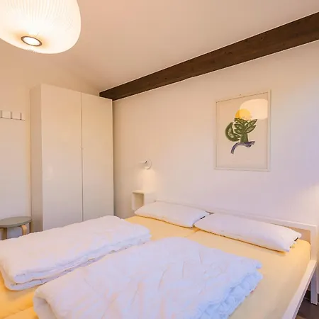 Ferienwohnpark Satteldachhaus Typ 9 Sd 73 *